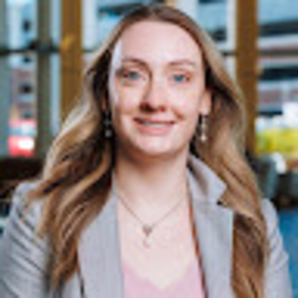 Meet your Posher, Laura